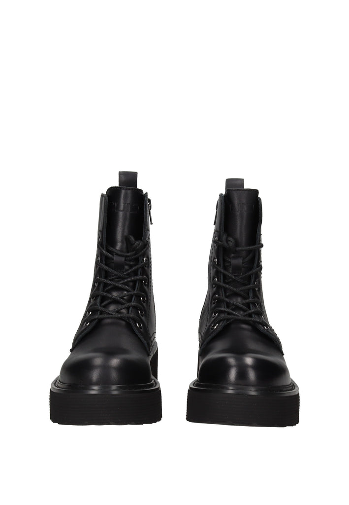 CLE103130 Boot CULT